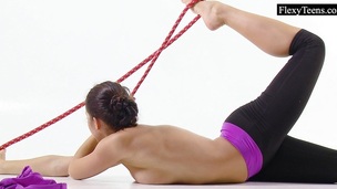 brunette fÃ©tichisme fitness flexible gym